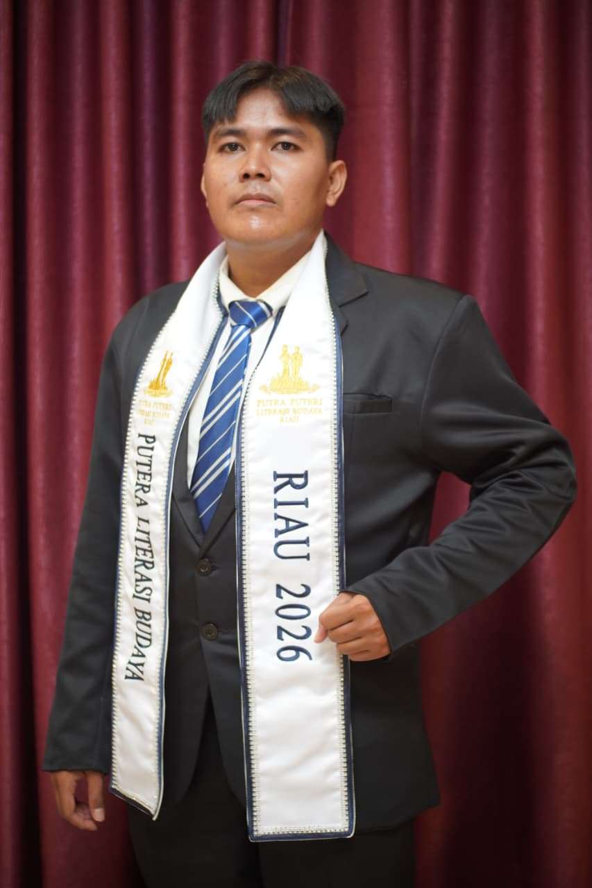 ACHMAD FAUZI
